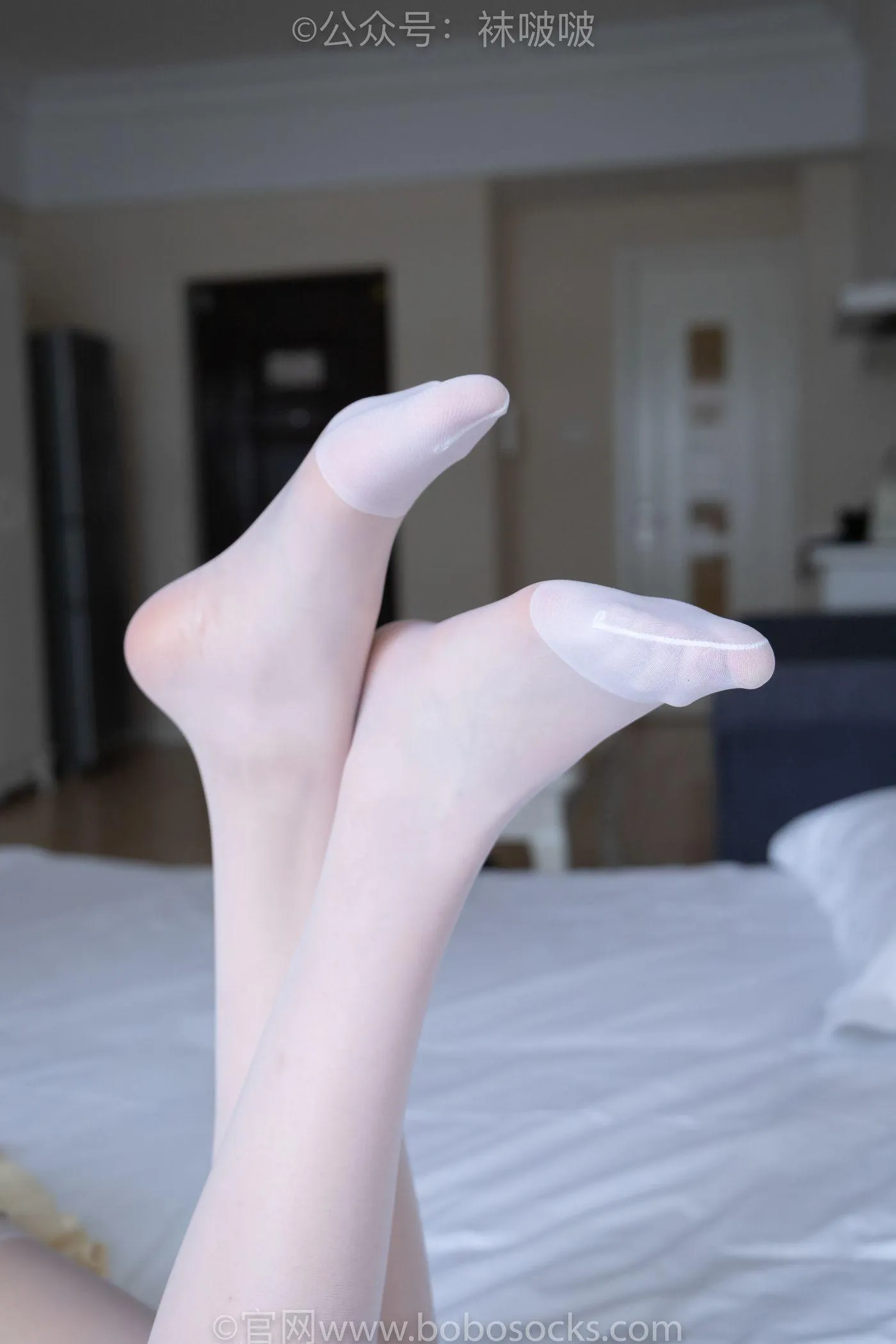 [BoBoSocks袜啵啵]NO.005 小甜豆-帆布鞋、薄白丝 [133P]插图3